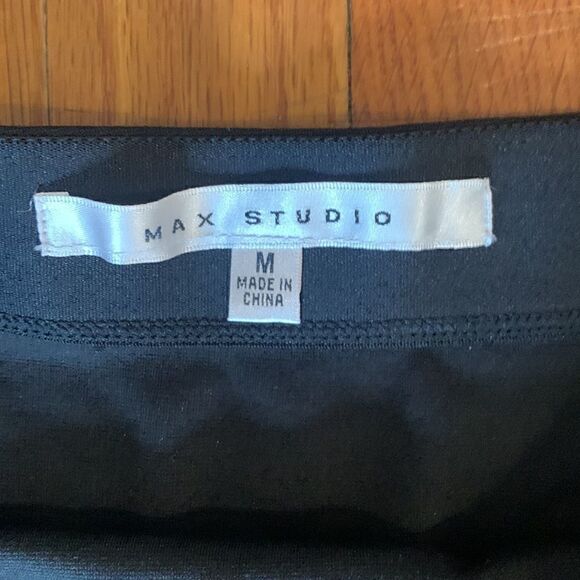 EUC Max studio black cotton stretch waist skirt! Size M - Picture 2 of 3